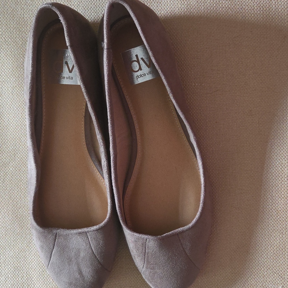 NEW / NWOT  DV by Dolce Vita Taupe/ Light Brown/ Tan  Women's Shoes - Picture 2 of 8
